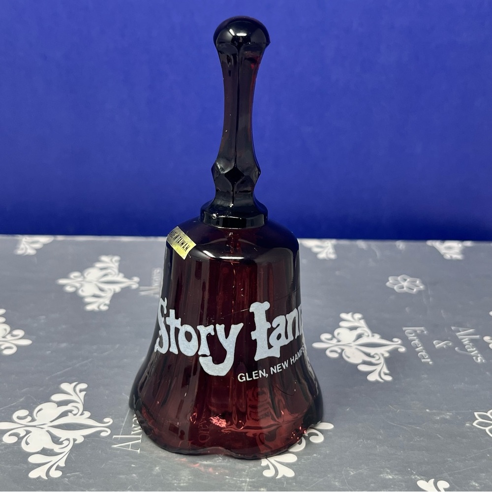 Story Land 5” Purple Glass Souvenir Bell Glen NH Made in Tawaiin